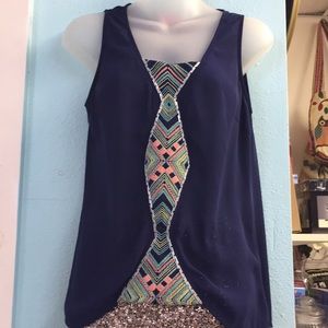 Tribal top
